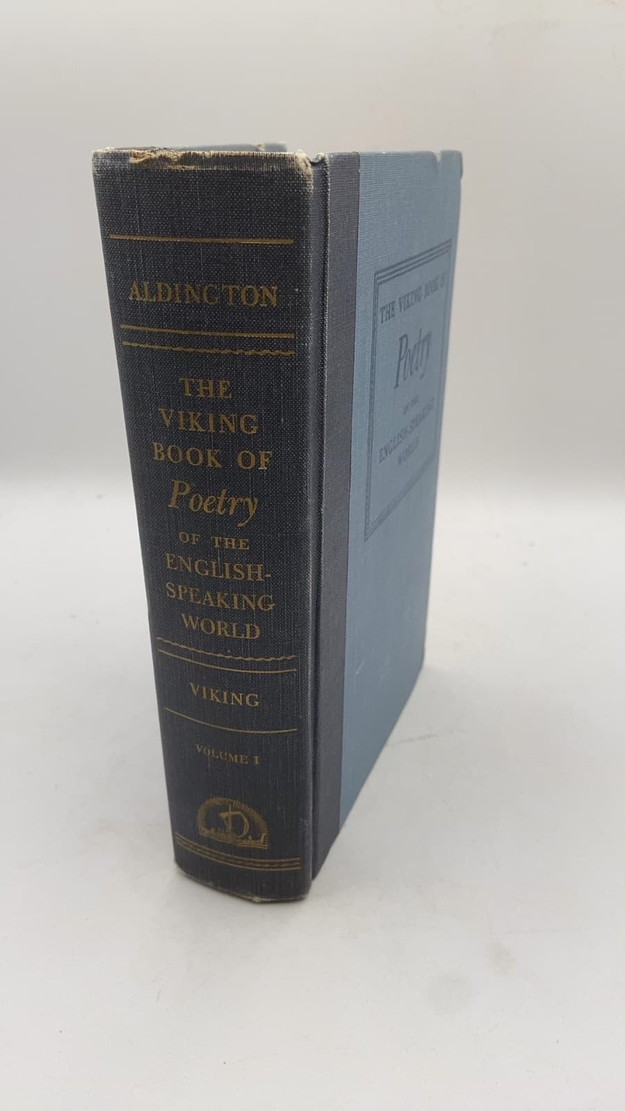 The Viking Book of Poetry of the English-Speaking World by Richard Aldington - front cover