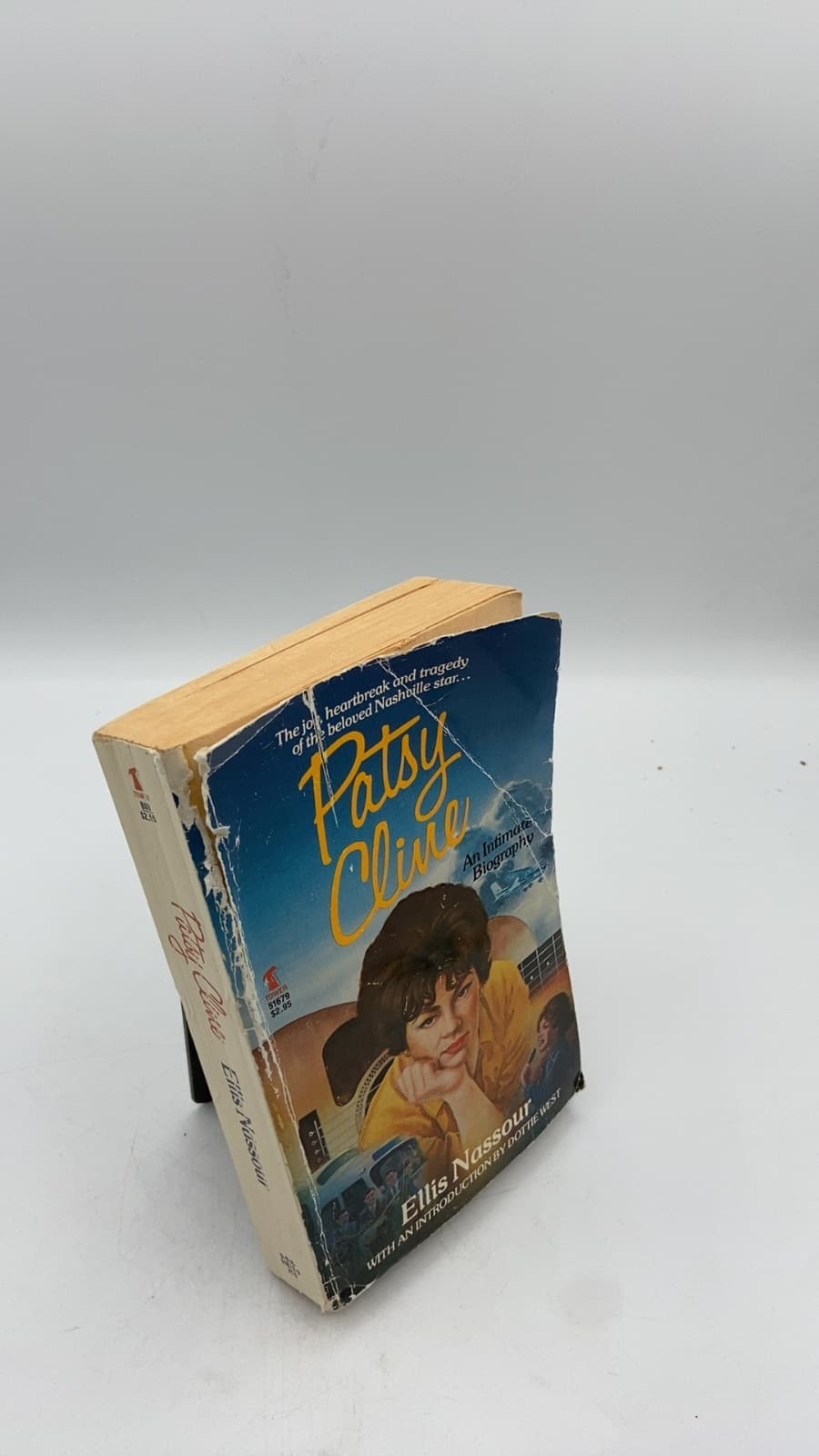Patsy Cline by Ellis Nassour - front cover