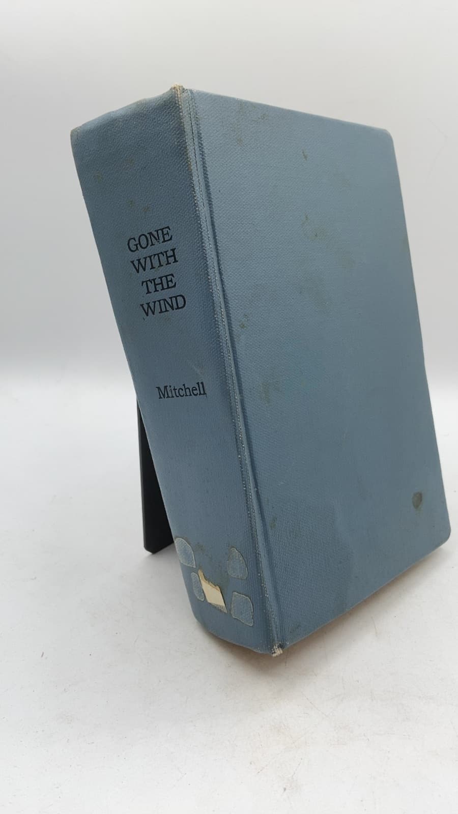 Gone With THE Wind by Margaret Mitchell - front cover