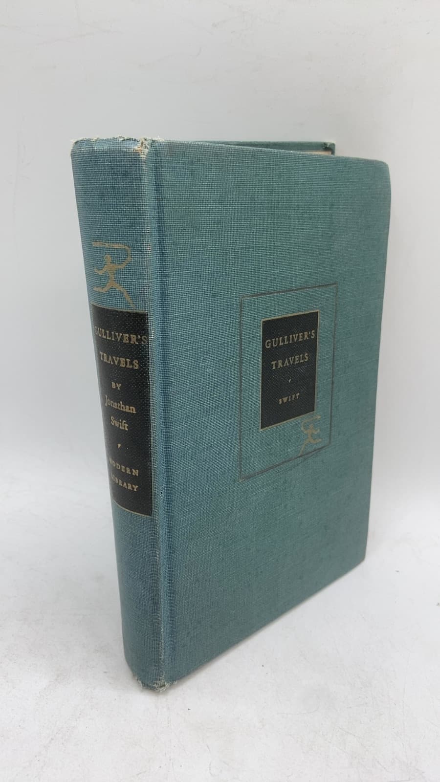Gulliver's Travels, A Tale of a Tub, The Battle of the Books by Jonathan Swift - front cover