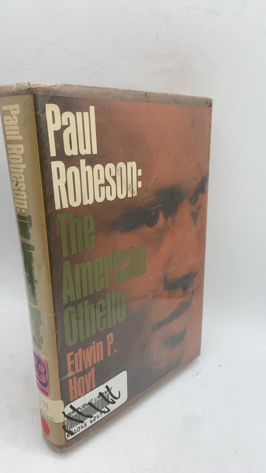 Paul Robeson: The American Othello by Edwin P. Hoyt - front cover