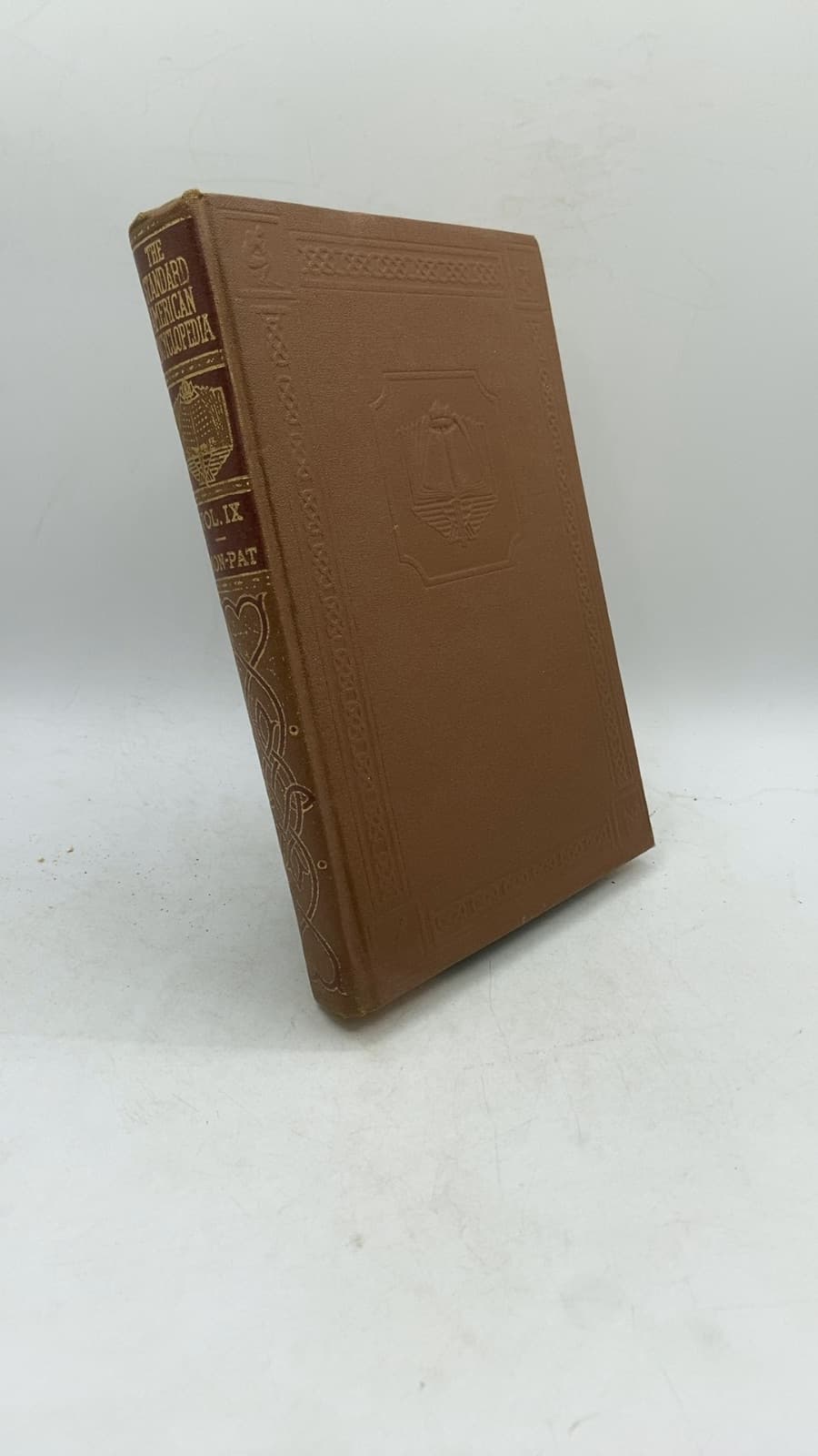 The Standard American Encyclopedia by Walter Miller (Editor-in-Chief) - front cover