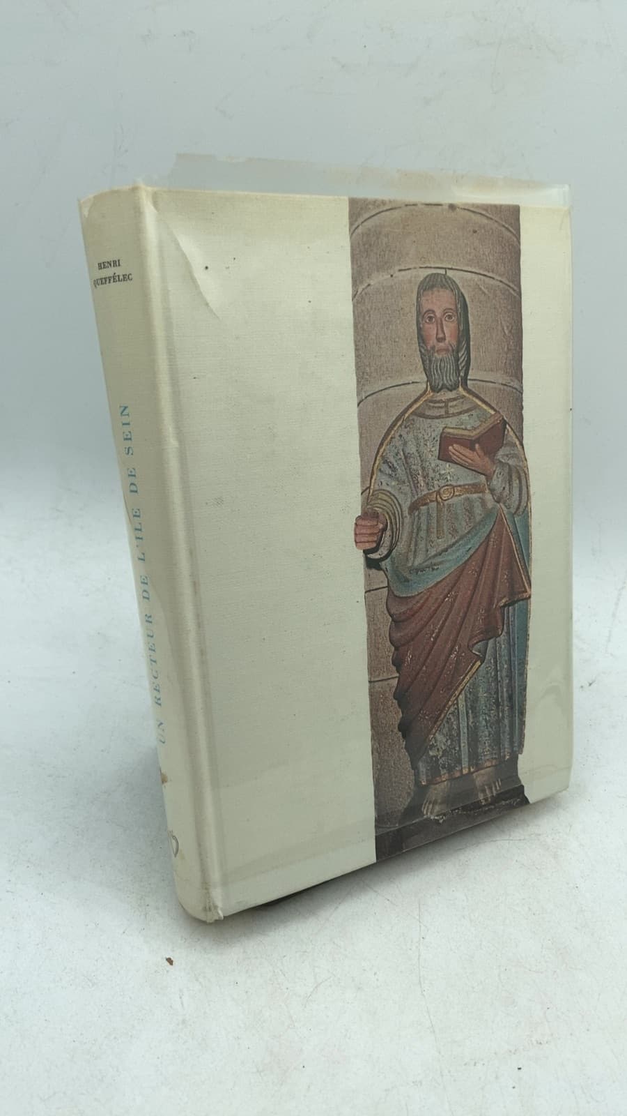 Un Recteur de l'Île de Sein by Henri Queffélec - front cover