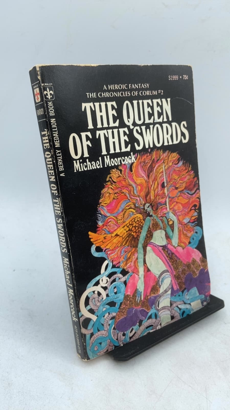 THE Queen OF THE Swords by Michael Moorcock - front cover