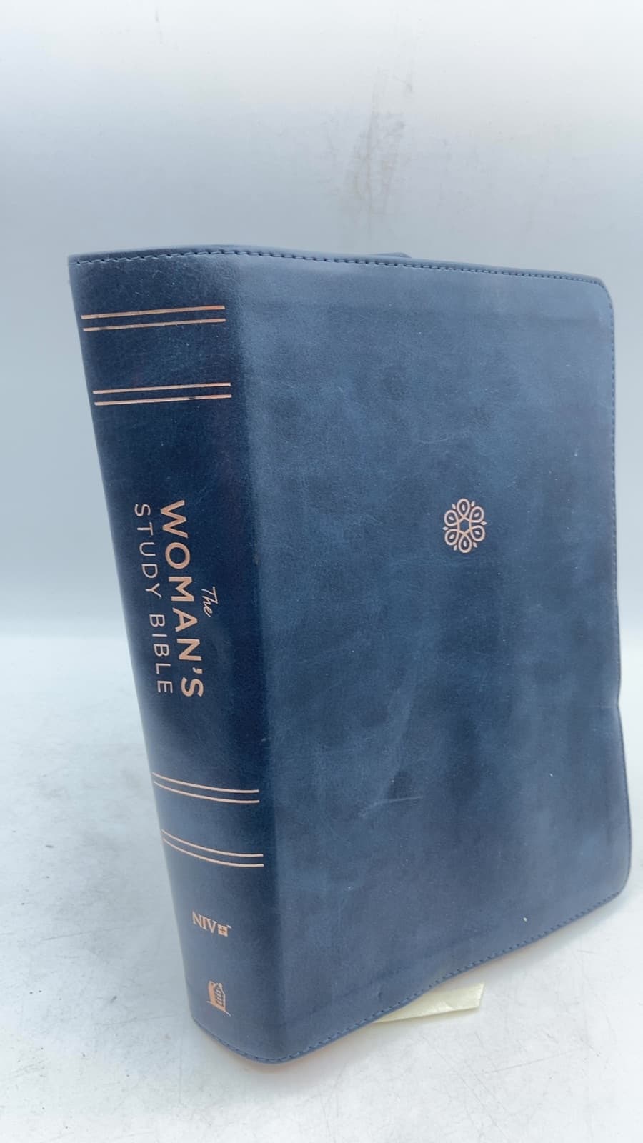 The Woman's Study Bible by Dorothy Kelley Patterson, Rhonda Harrington Kelley - front cover