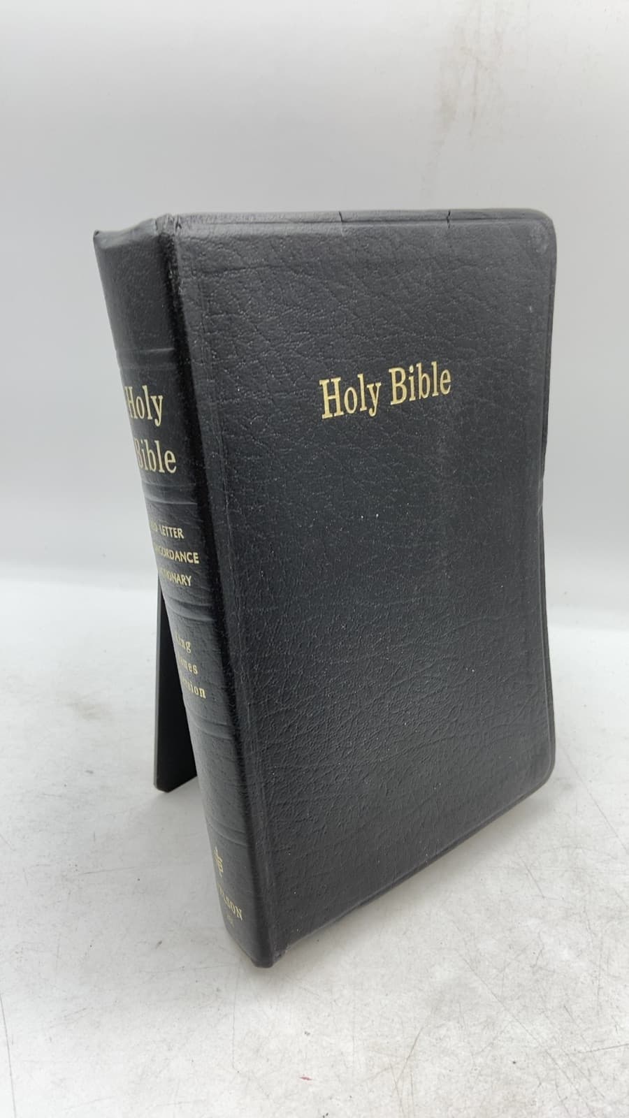 A Reader's Guide to the Holy Bible: King James Version - front cover