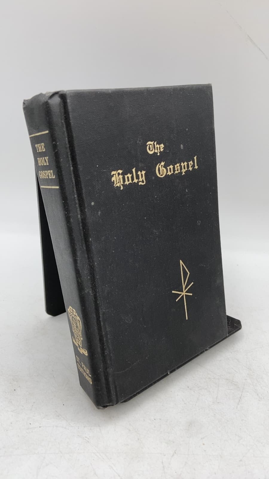 The Holy Gospel of Our Lord and Savior Jesus Christ, St. Paul Edition by Rev. John E. Robaldo, S.S.P. - front cover
