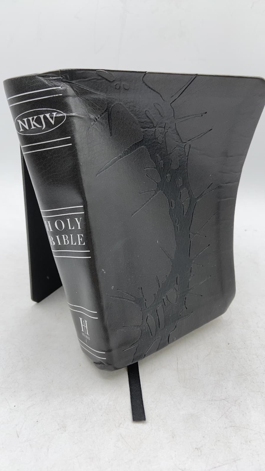 The Holy Bible: New King James Version - front cover