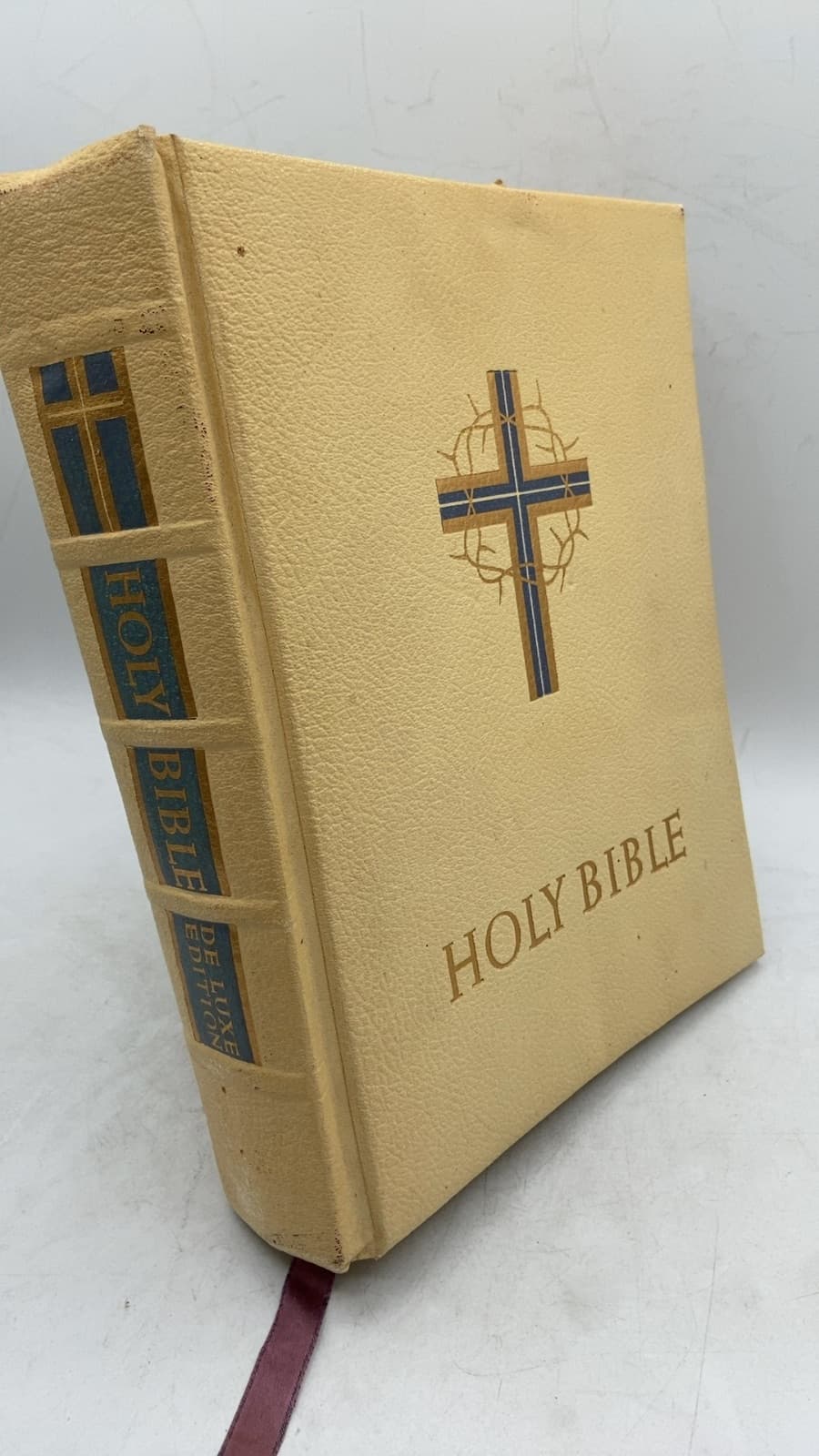 The Holy Bible Containing the Old and New Testaments in the Authorized King James Version - front cover