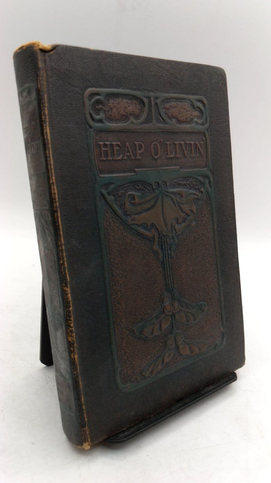 A Heap o' Livin' by Edgar A. Guest - front cover