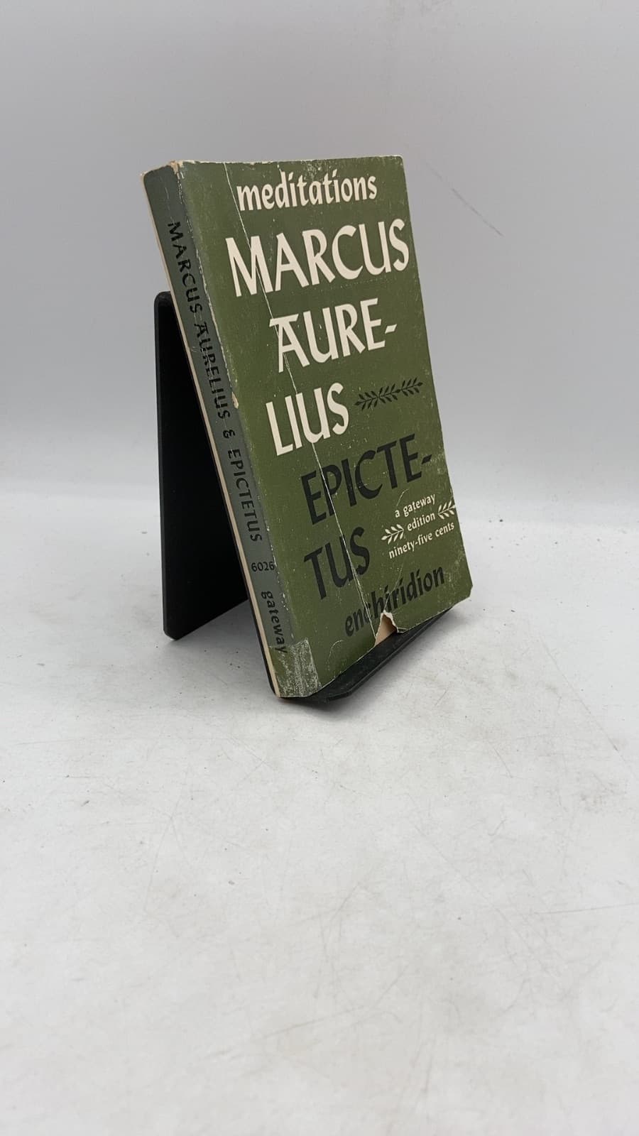 Meditations / Enchiridion by Marcus Aurelius / Epictetus - front cover