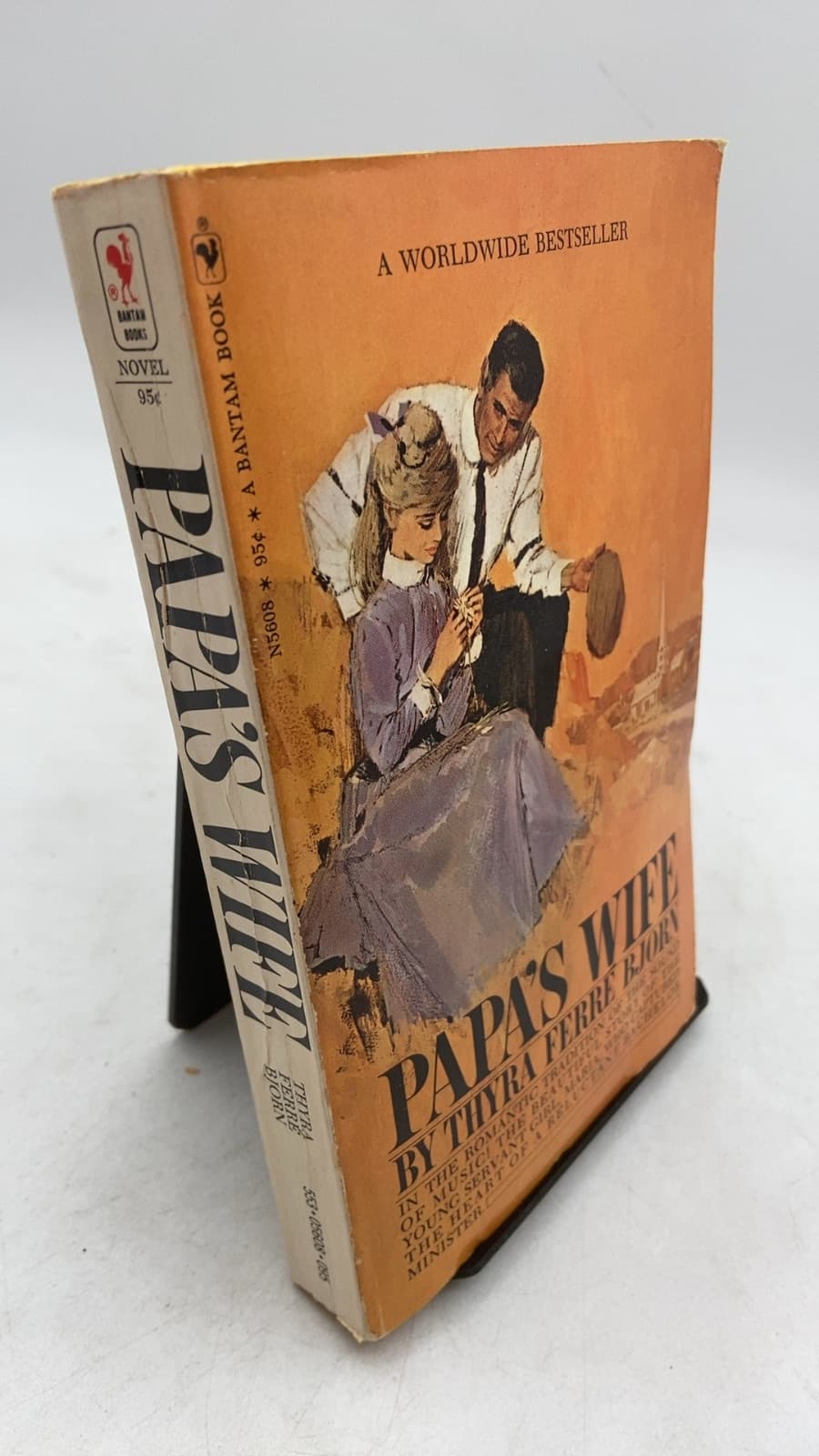 Papa's Wife by Thyra Ferre Bjorn - front cover