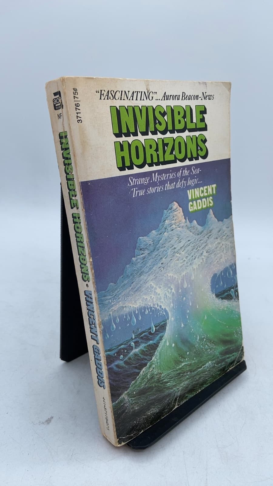 Invisible Horizons by Vincent Gaddis - front cover