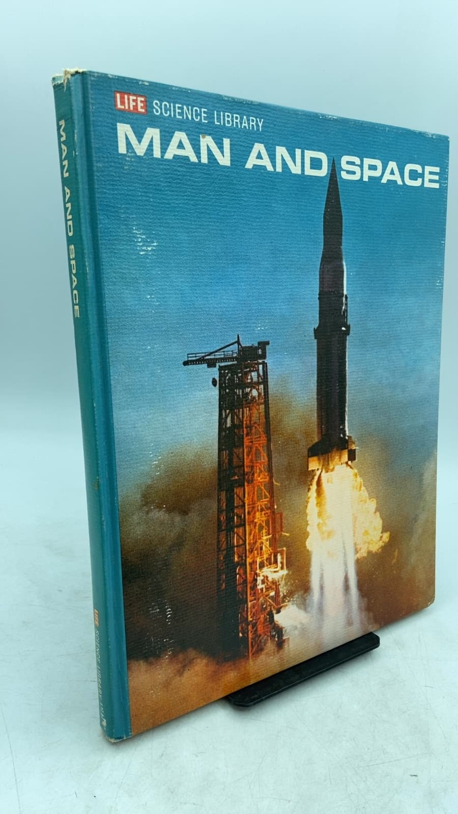 MAN AND Space by Arthur C. Clarke and the Editors of LIFE - front cover