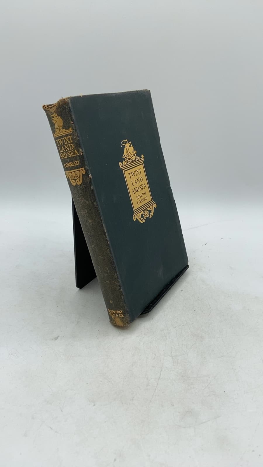 'Twixt Land and Sea Tales by Joseph Conrad - front cover