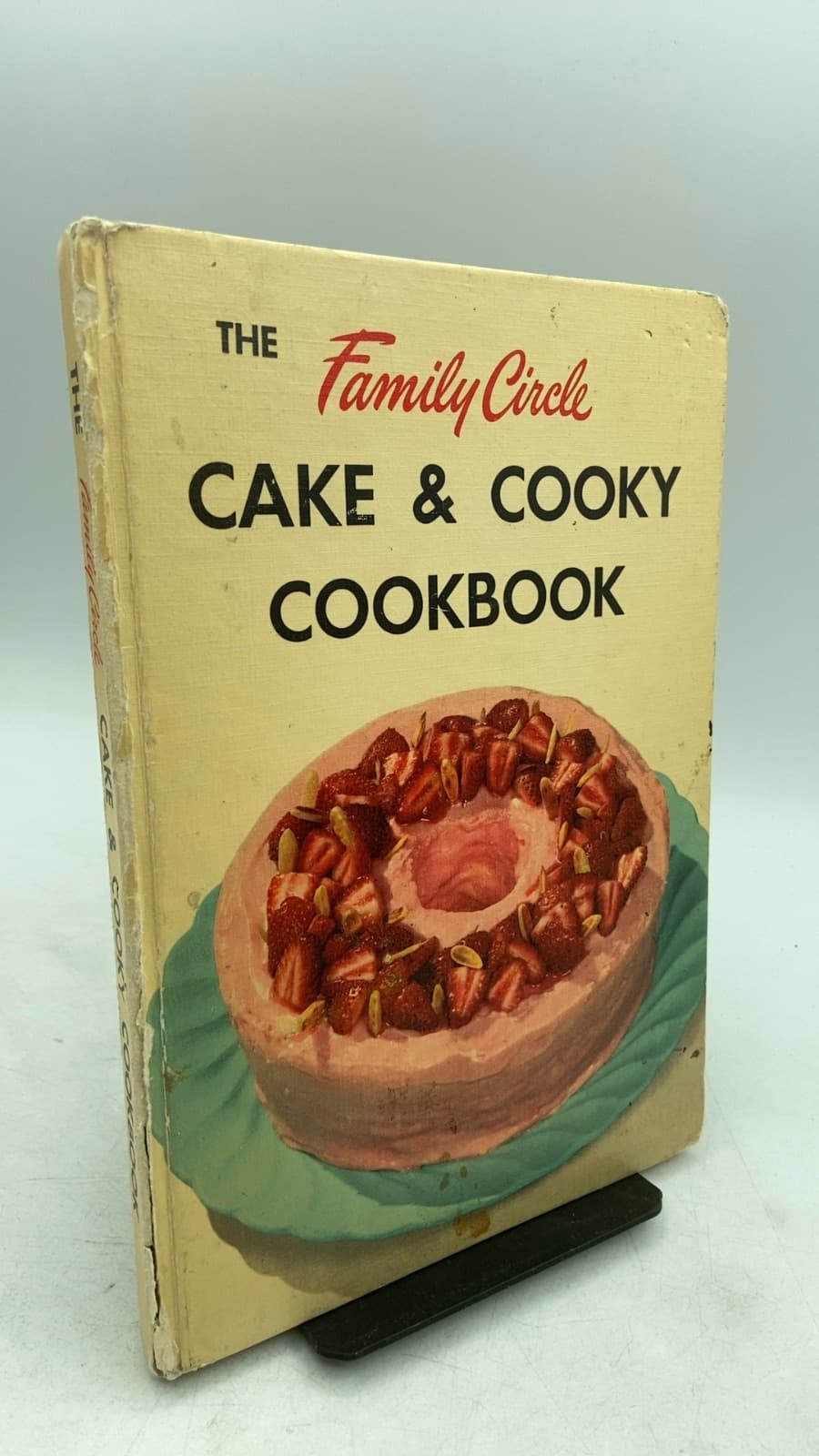 The Family Circle Cake & Cooky Cookbook - front cover