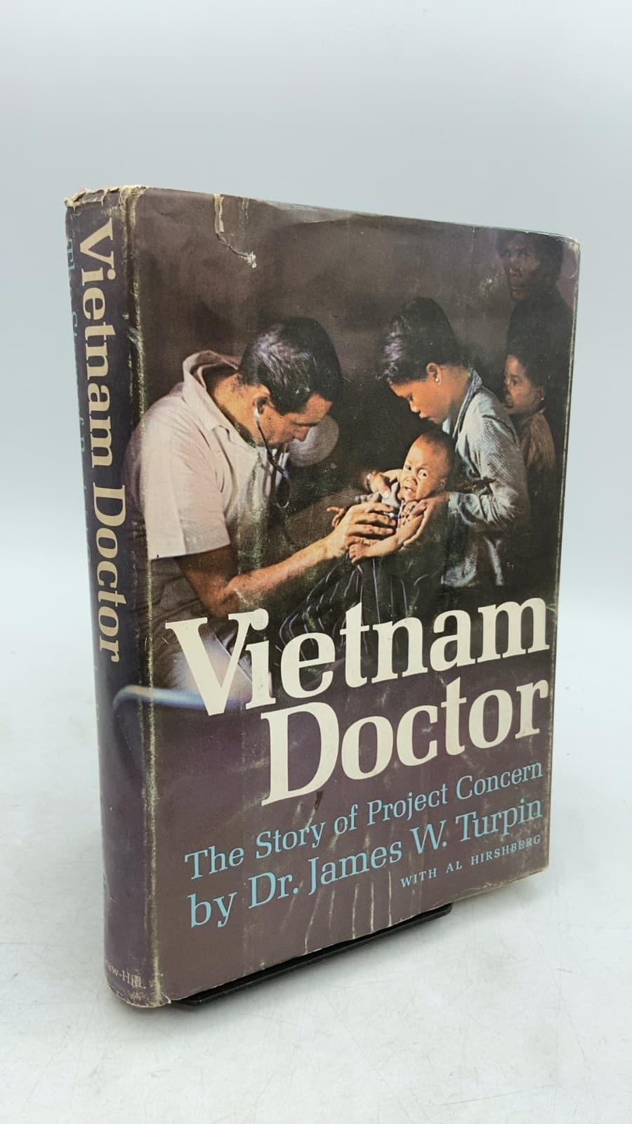 Vietnam Doctor: The Story of Project Concern by Dr. James W. Turpin with Al Hirshberg - front cover