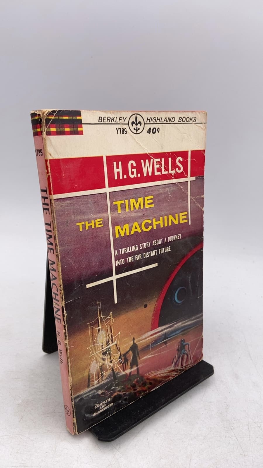 THE Time Machine by H. G. Wells - front cover