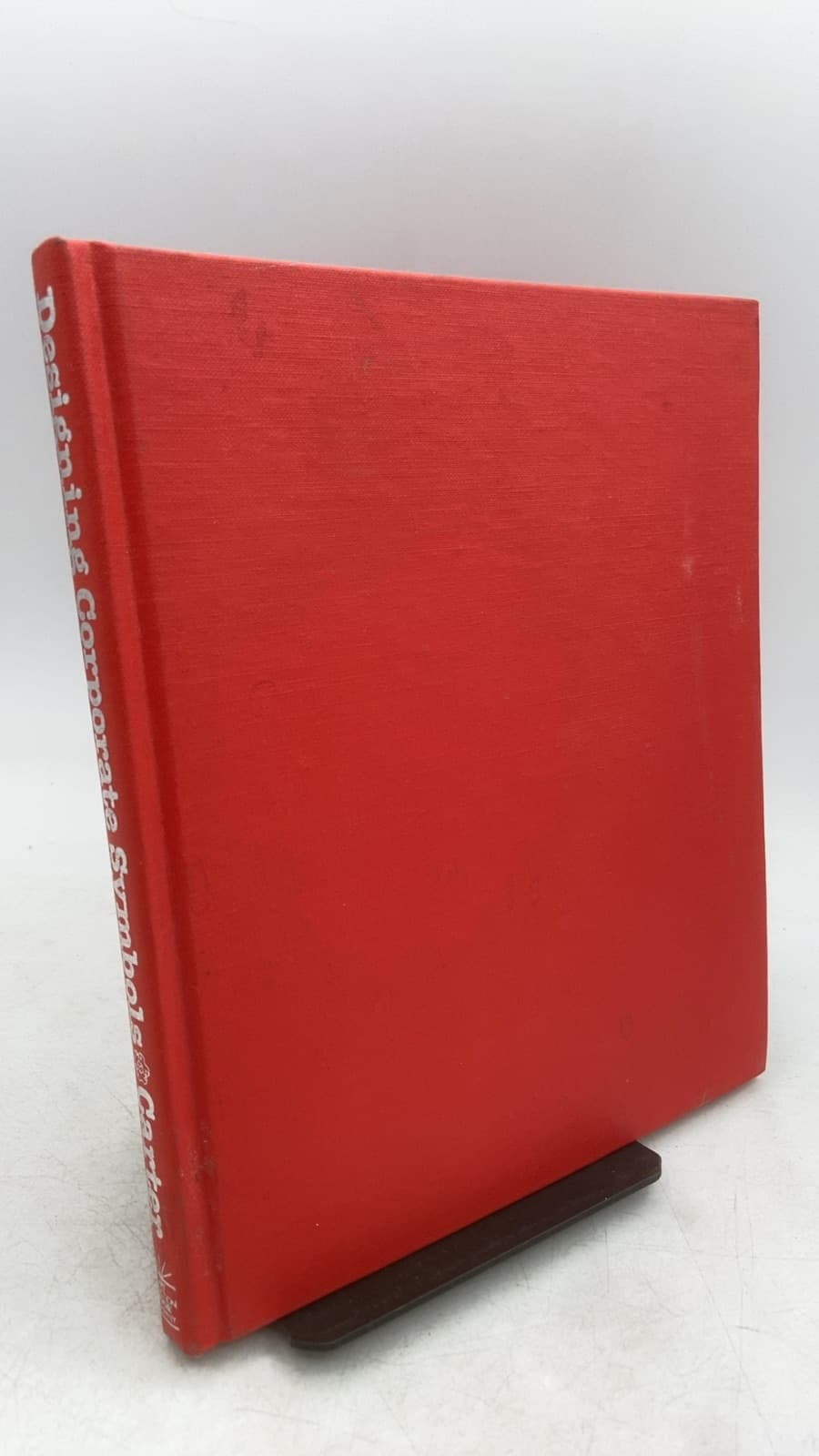 Designing Corporate Symbols by David E. Carter - front cover