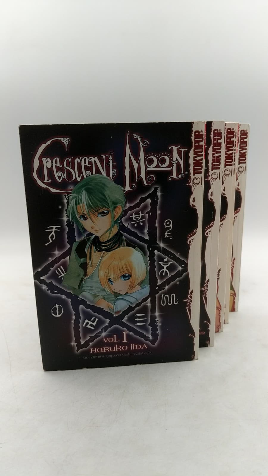 Crescent Moon Volumes 1-4, & 6 by Haruko Iida - front cover
