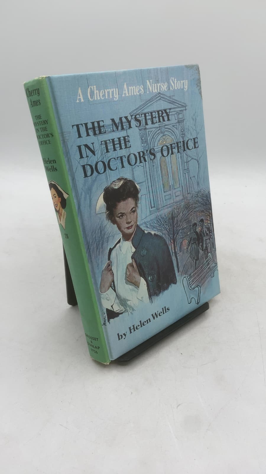 The Mystery in the Doctor's Office by Helen Wells - front cover
