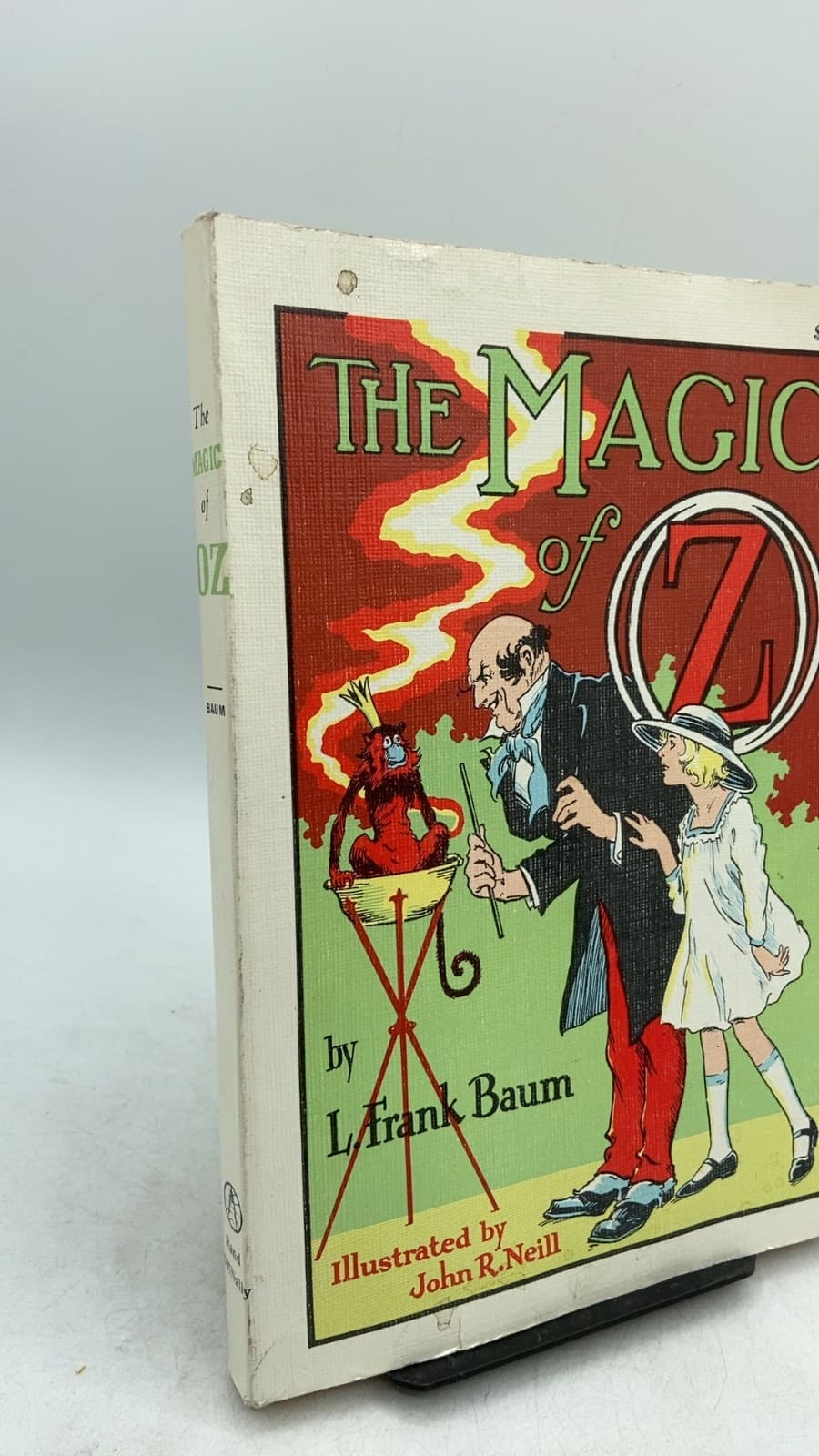 The Magic of Oz by L. Frank Baum - front cover
