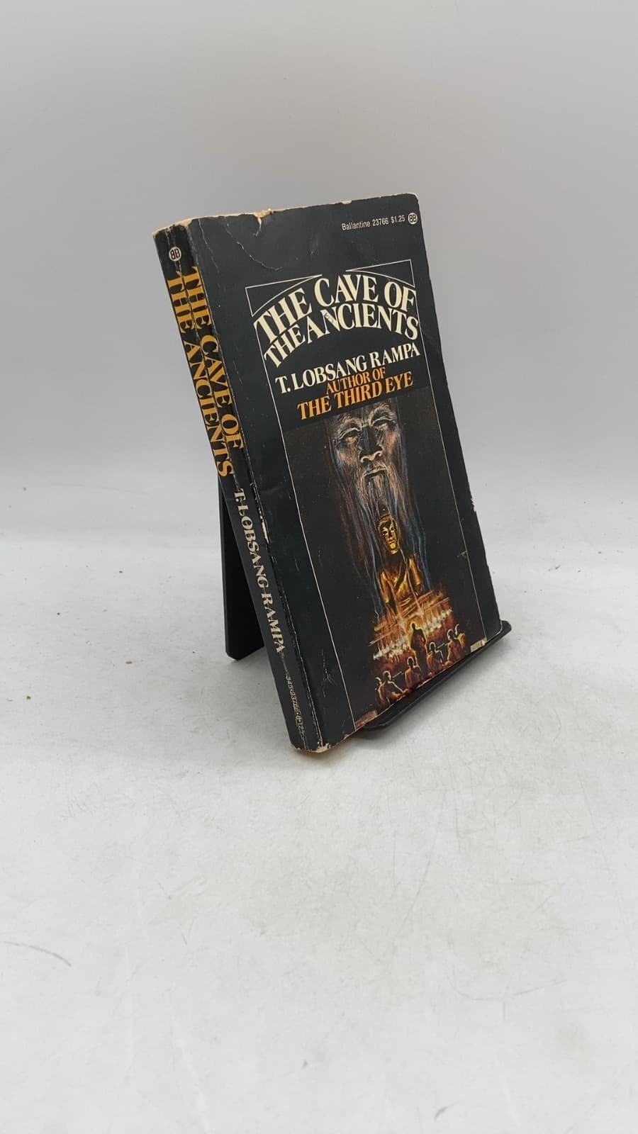THE Cave OF THE Ancients by T. Lobsang Rampa - front cover