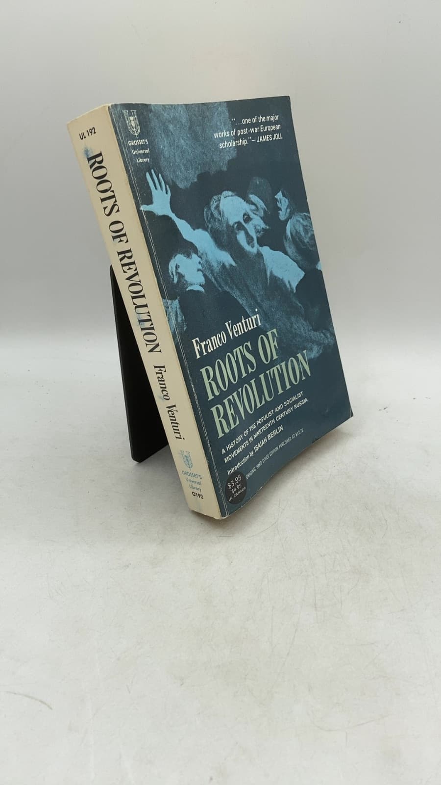 Roots of Revolution: A History of the Populist and Socialist Movements in Nineteenth Century Russia by Franco Venturi - front cover
