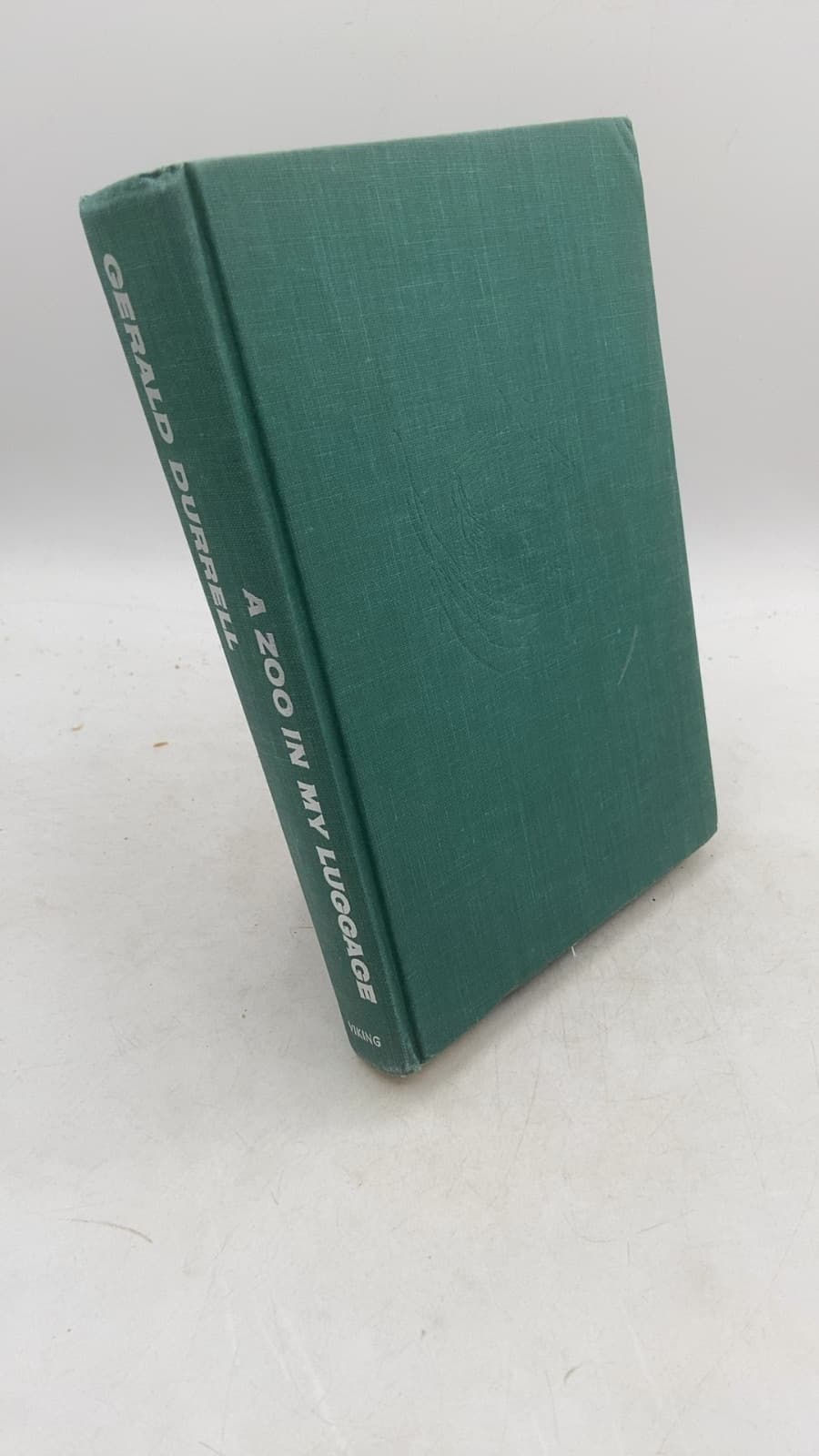 A Zoo in My Luggage by Gerald Durrell - front cover