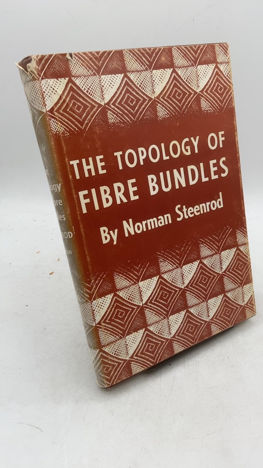 THE Topology OF Fibre Bundles by Norman Steenrod - front cover