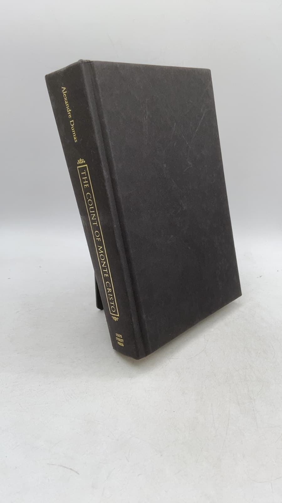 THE Count OF Monte Cristo by Alexandre Dumas - front cover