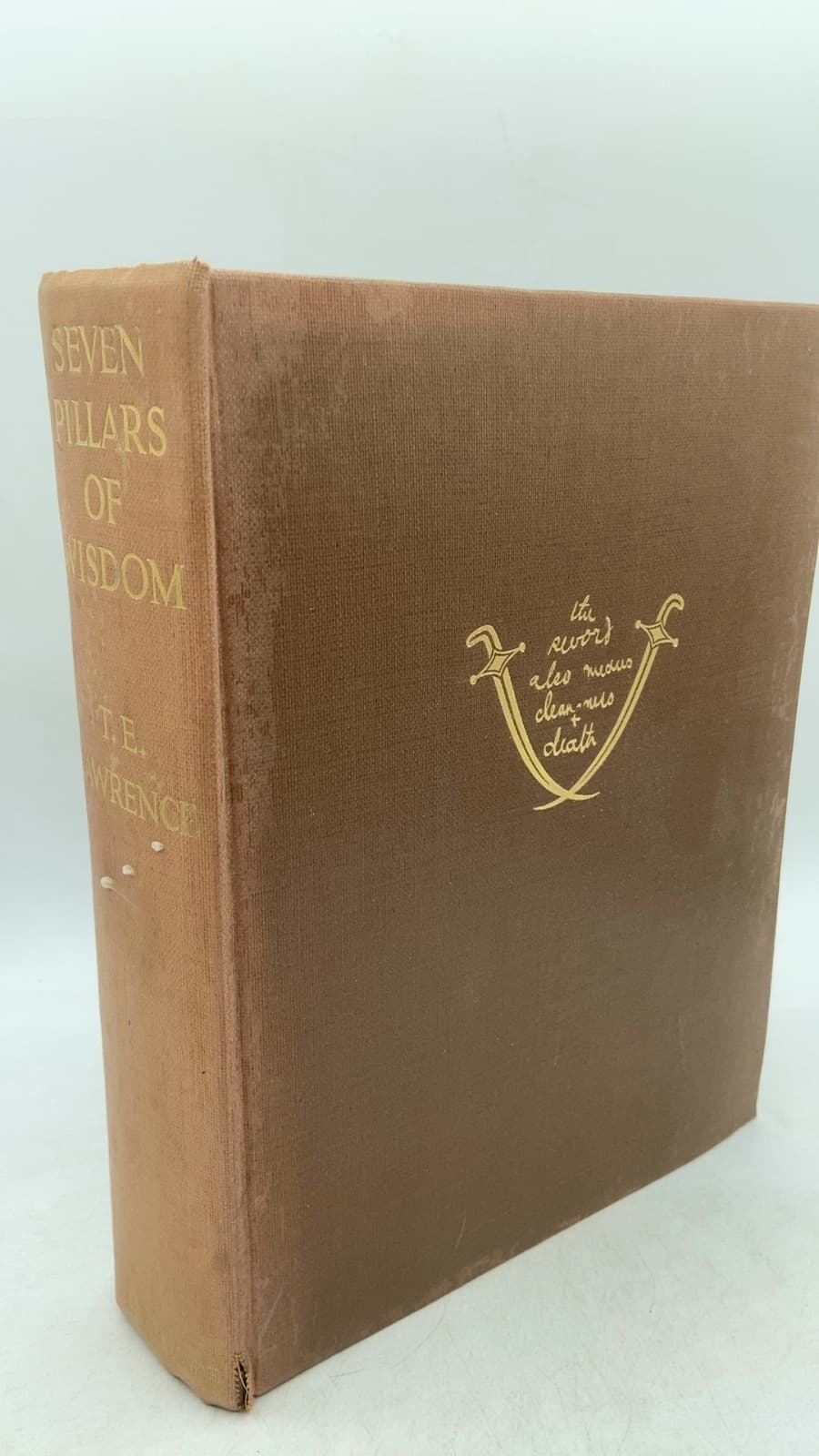 Seven Pillars OF Wisdom: a Triumph by T. E. Lawrence - front cover